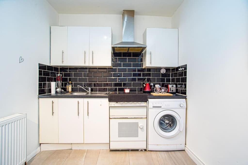 Watford Central Serviced Apartments ภายนอก รูปภาพ