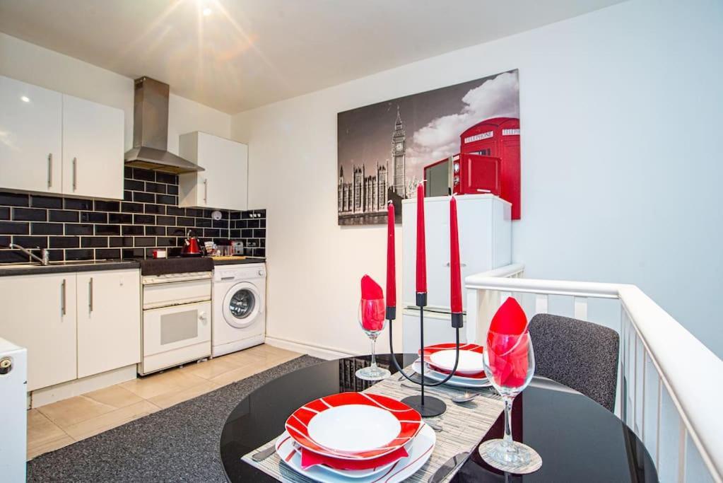 Watford Central Serviced Apartments ภายนอก รูปภาพ