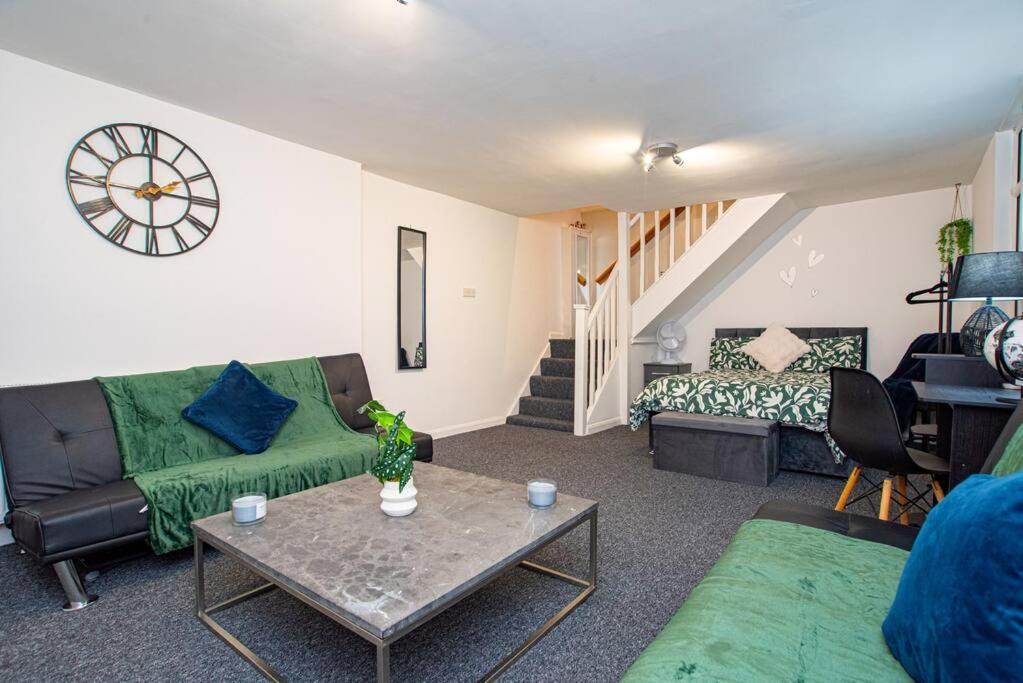 Watford Central Serviced Apartments ภายนอก รูปภาพ