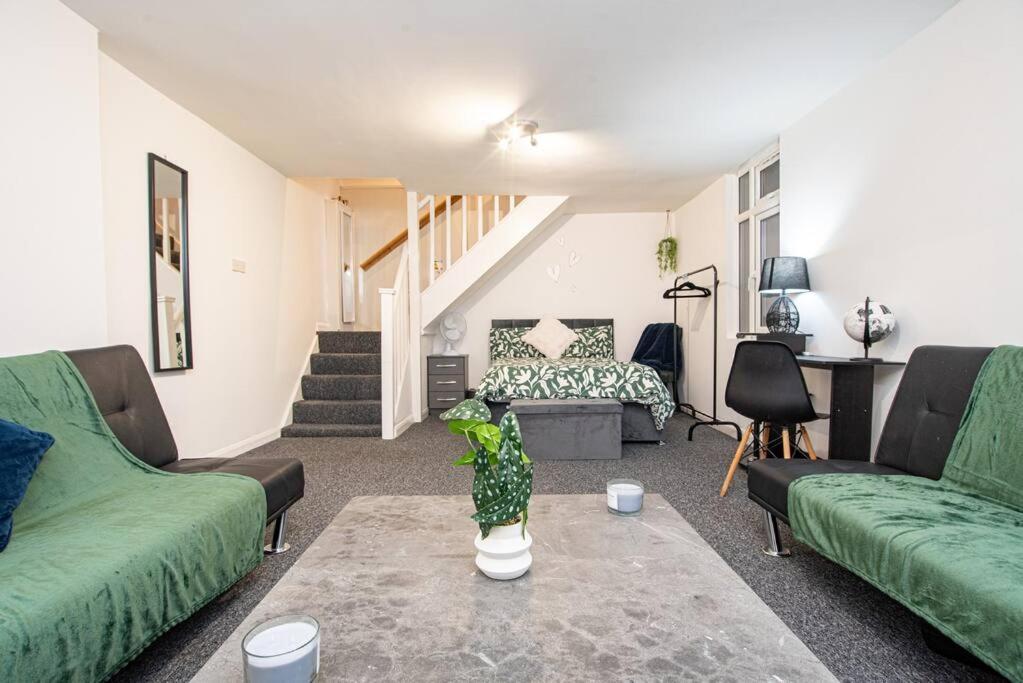 Watford Central Serviced Apartments ภายนอก รูปภาพ